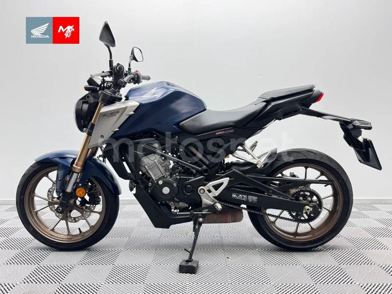 Honda CB125R - Vista 6