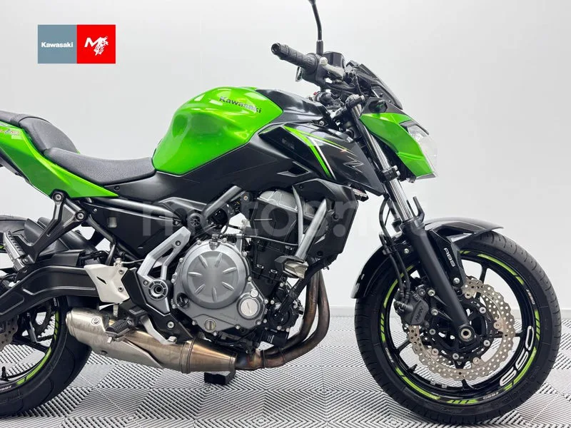 Kawasaki Z650 - Vista 3