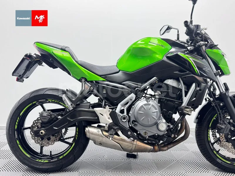 Kawasaki Z650 - Vista 4