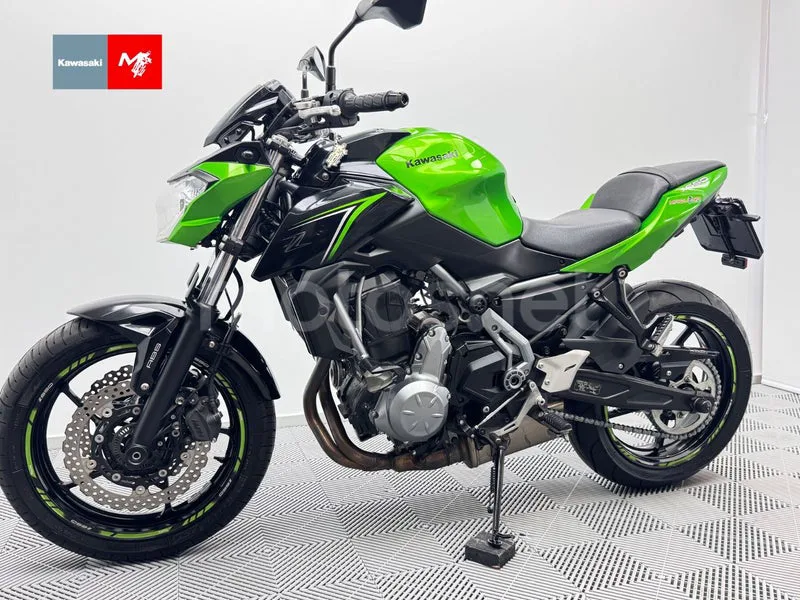 Kawasaki Z650 - Vista 8