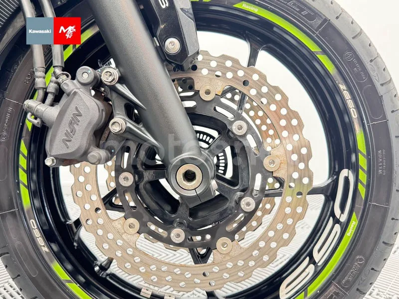 Kawasaki Z650 - Vista 9