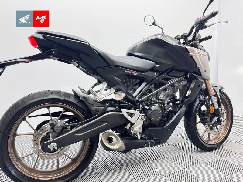 Honda CB125R - Vista 5