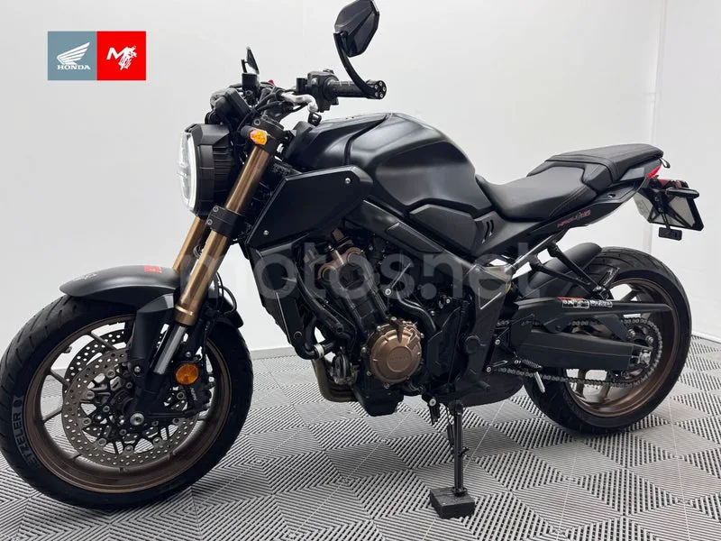 Honda CB650R - Vista 8