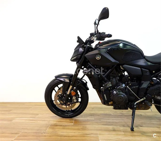 Yamaha MT-07 - Vista 8