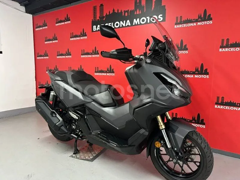 Honda ADV350 - Vista 4