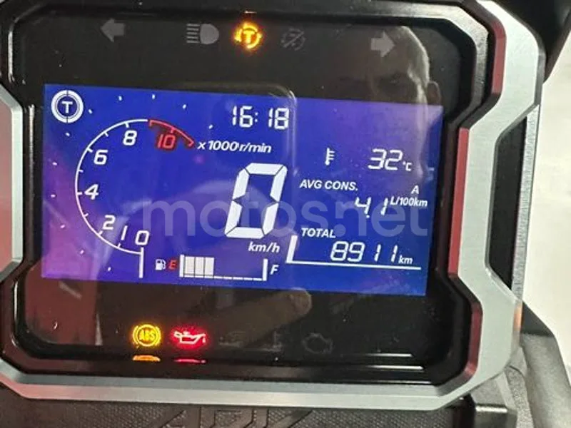 Honda ADV350 - Vista 9