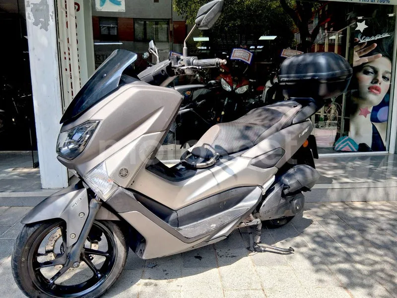 Yamaha NMAX - Vista 3