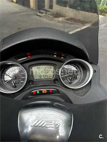 Piaggio MP3 4700 € 2022 Barcelona - 1