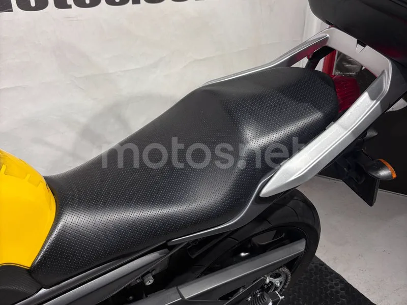 Yamaha XJ6 Diversion N - Vista 12