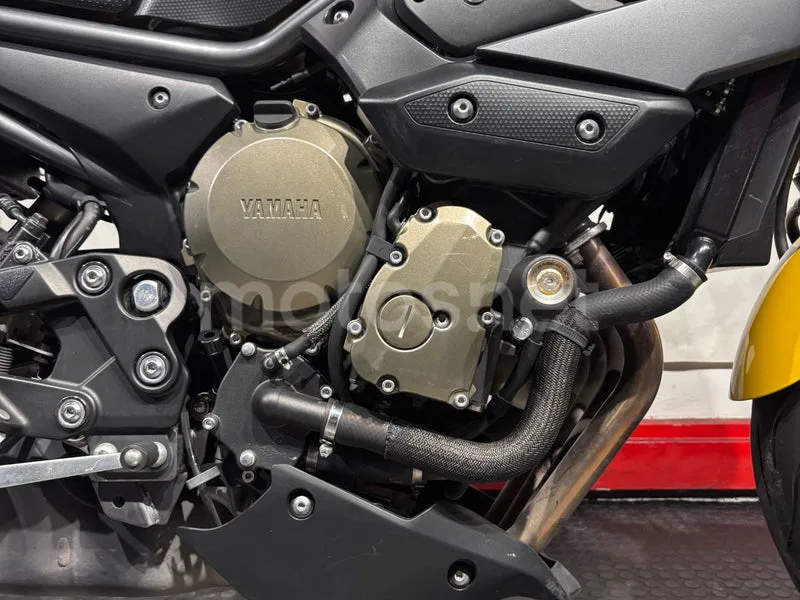 Yamaha XJ6 Diversion N - Vista 14