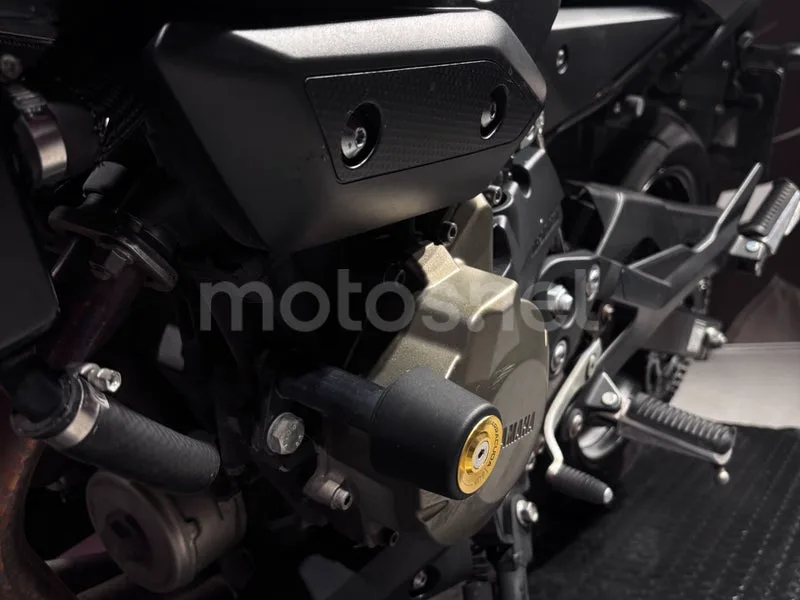 Yamaha XJ6 Diversion N - Vista 15