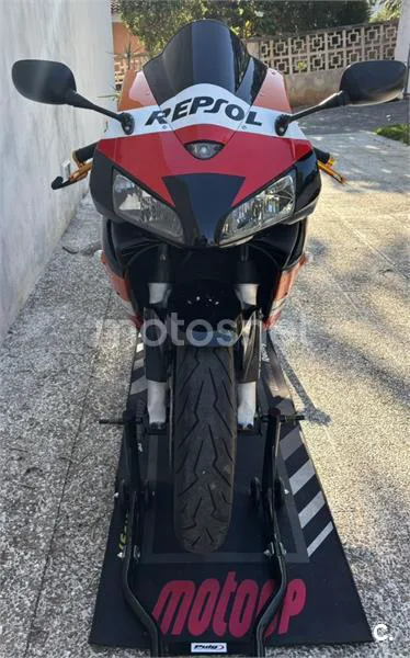Honda CBR600RR - Vista 4