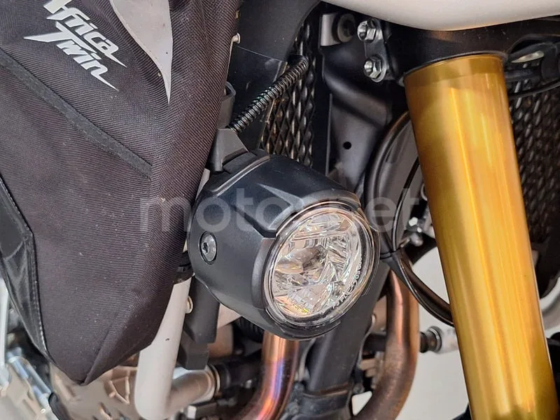 Honda CRF1000L Africa Twin - Vista 13
