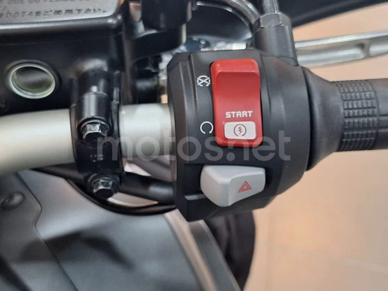 Honda CRF1000L Africa Twin - Vista 16