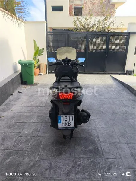 SYM Joymax 300 - Vista 7