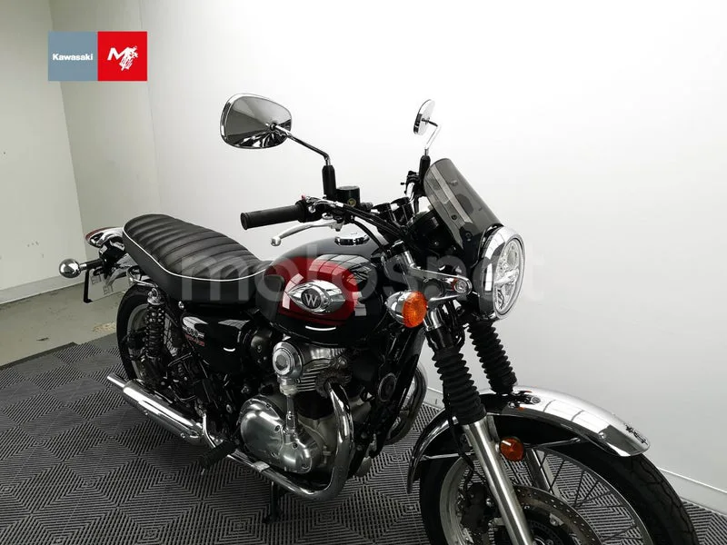 Kawasaki W800 - Vista 3