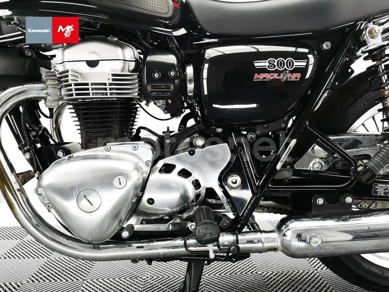 Kawasaki W800 - Vista 21