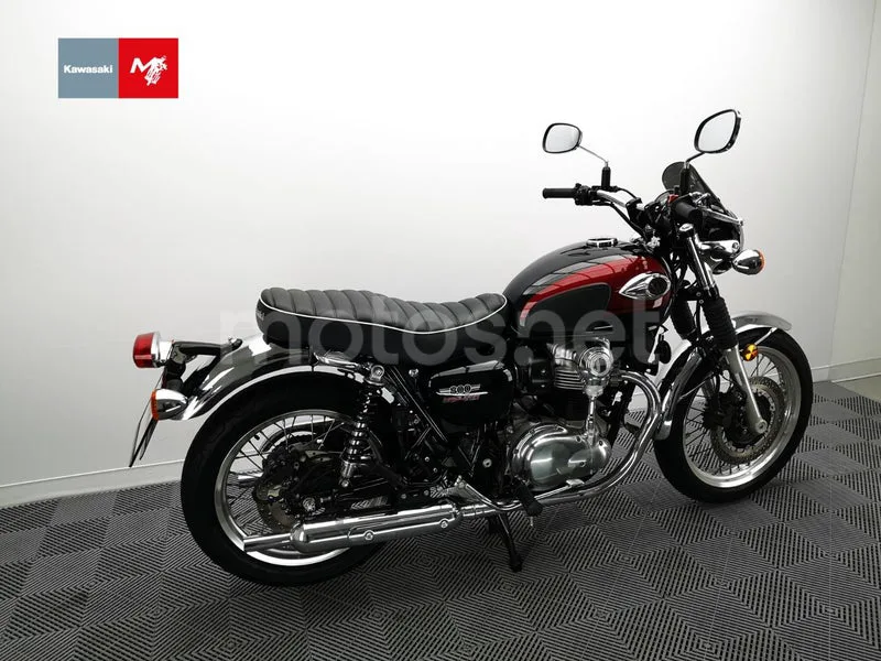 Kawasaki W800 - Vista 4