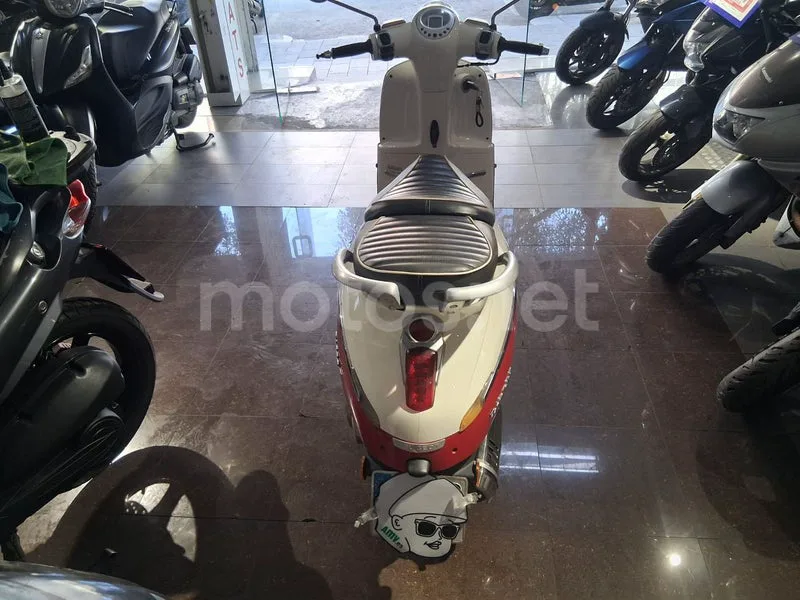 Peugeot Django 125 - Vista 5