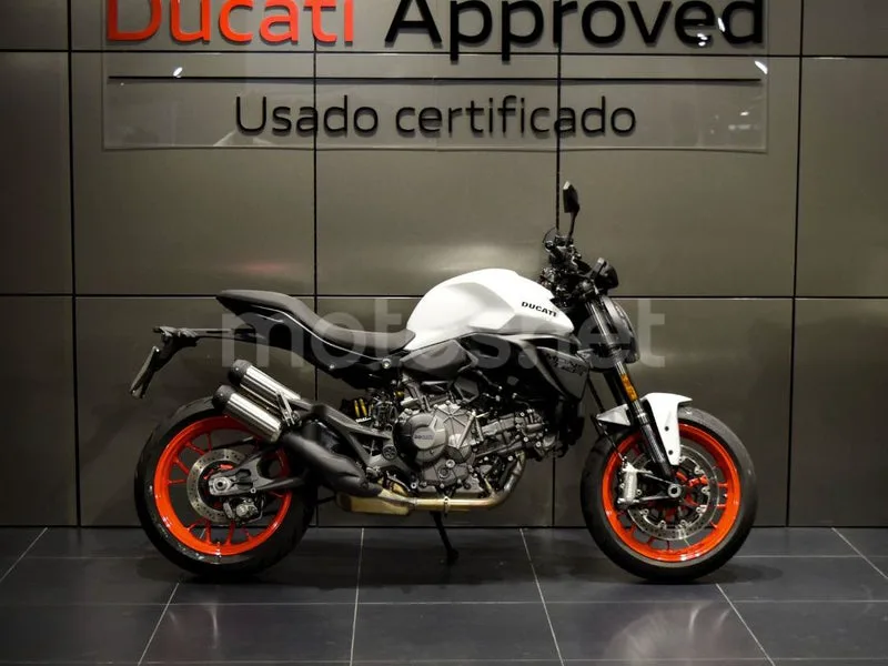 Ducati Monster - Vista 6