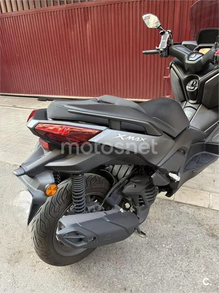 Yamaha XMAX 125 - Vista 3