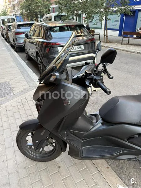 Yamaha XMAX 125 - Vista 4