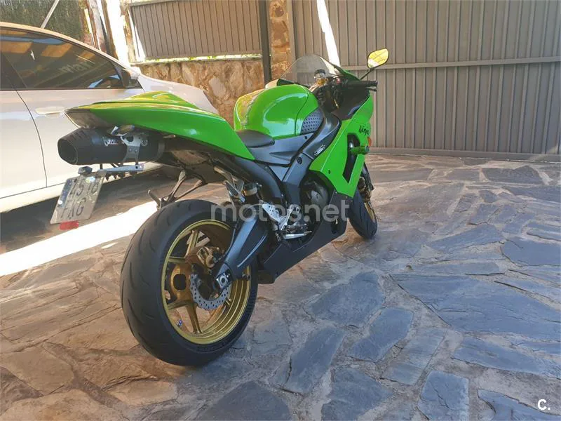 Kawasaki Ninja ZX-6R - Vista 4