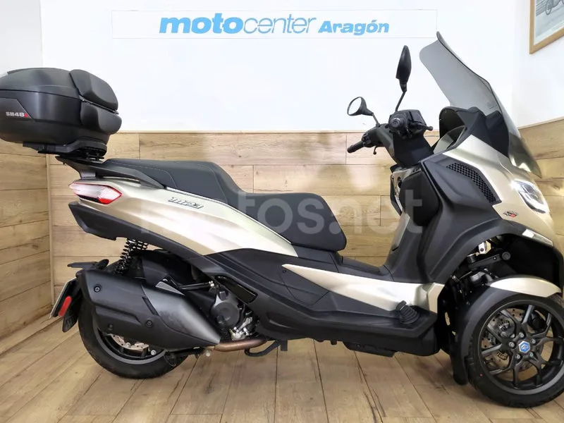 Piaggio MP3 400 Sport 8750 € 2025 Zaragoza - 1
