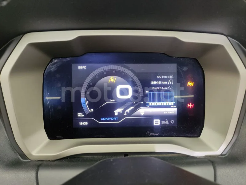 Piaggio MP3 400 Sport - Vista 7