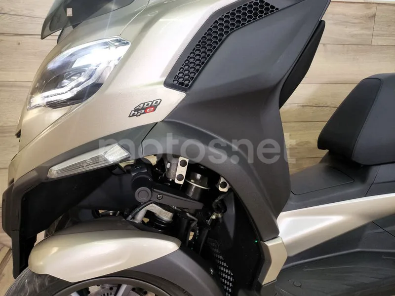 Piaggio MP3 400 Sport - Vista 8