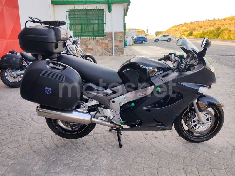 Kawasaki ZZR1200 - Vista 3