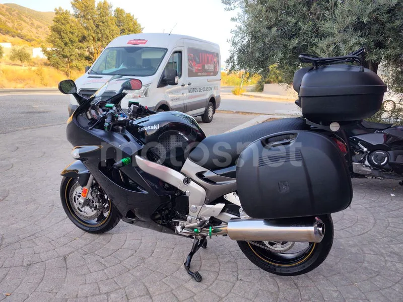 Kawasaki ZZR1200 - Vista 5