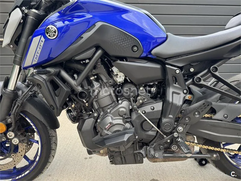 Yamaha MT-07 - Vista 13