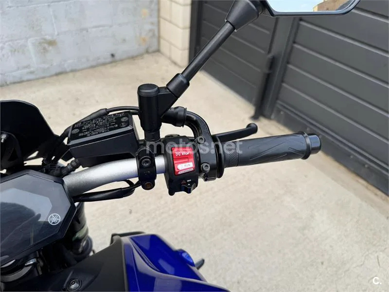 Yamaha MT-07 - Vista 20
