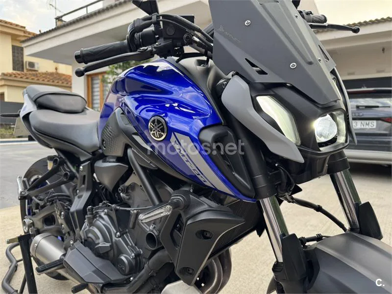 Yamaha MT-07 - Vista 8