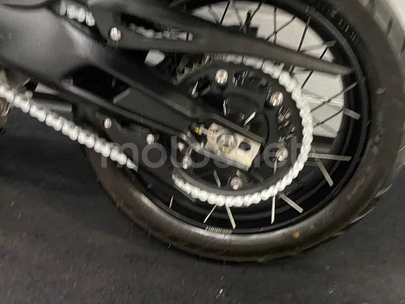 Triumph Tiger 900 - Vista 17