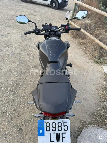 Honda CB650R - Vista 7