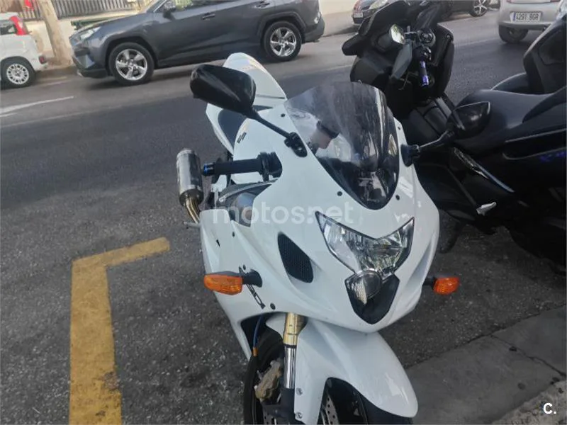 Suzuki GSX-R600 - Vista 3