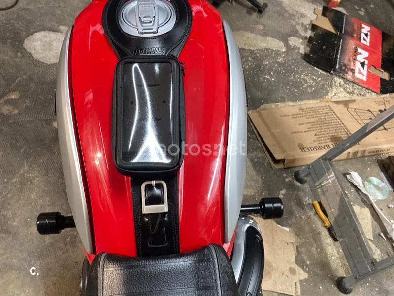 Ducati Scrambler - Vista 3