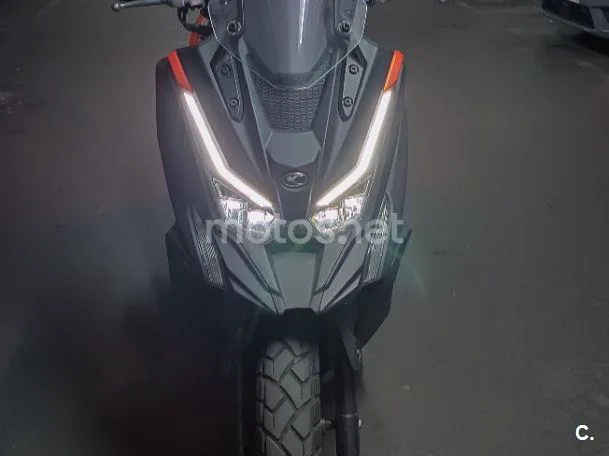 Kymco DTX 125 - Vista 3