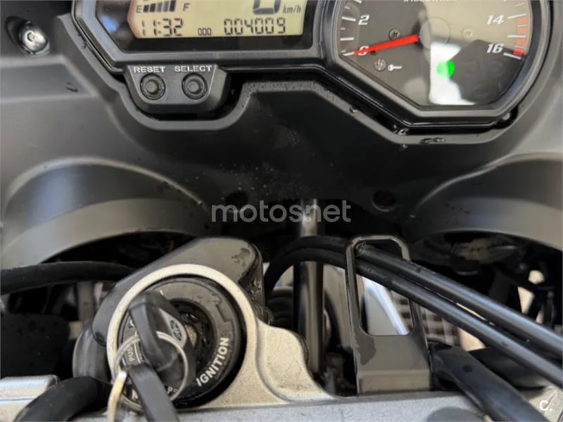 Yamaha FZ6 Fazer S2 - Vista 6