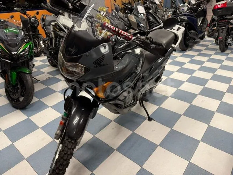 Honda XL650V Transalp - Vista 4