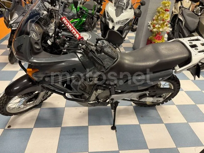 Honda XL650V Transalp - Vista 5