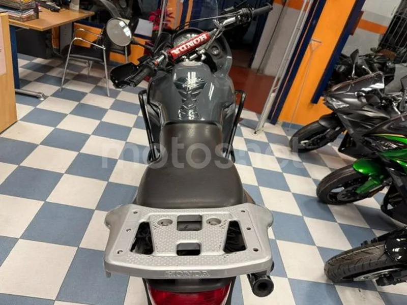 Honda XL650V Transalp - Vista 6