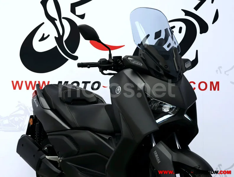 Yamaha XMAX 300 - Vista 4