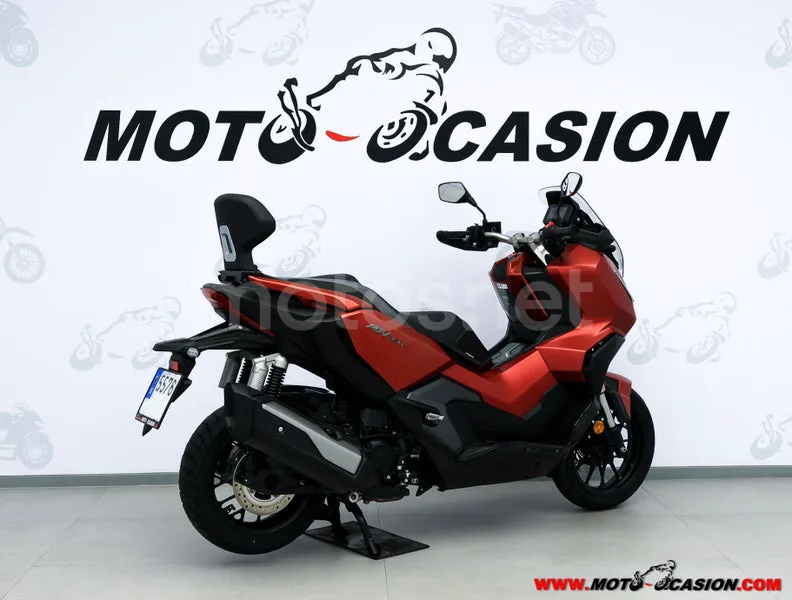Honda ADV350 - Vista 3