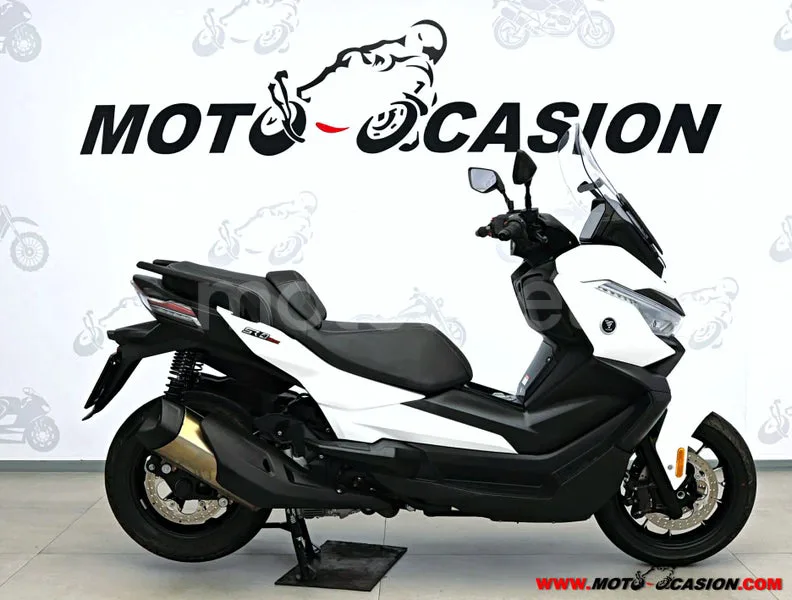 Voge SR4 Max 4200 € 2023 Madrid - 2