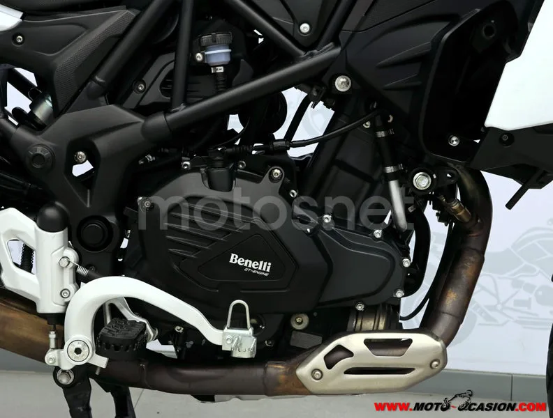 Benelli TRK 502 - Vista 5