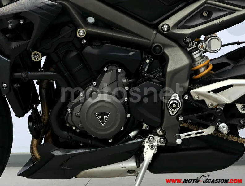 Triumph Street Triple 765 - Vista 15
