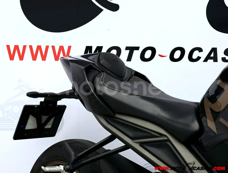 Triumph Street Triple 765 - Vista 18